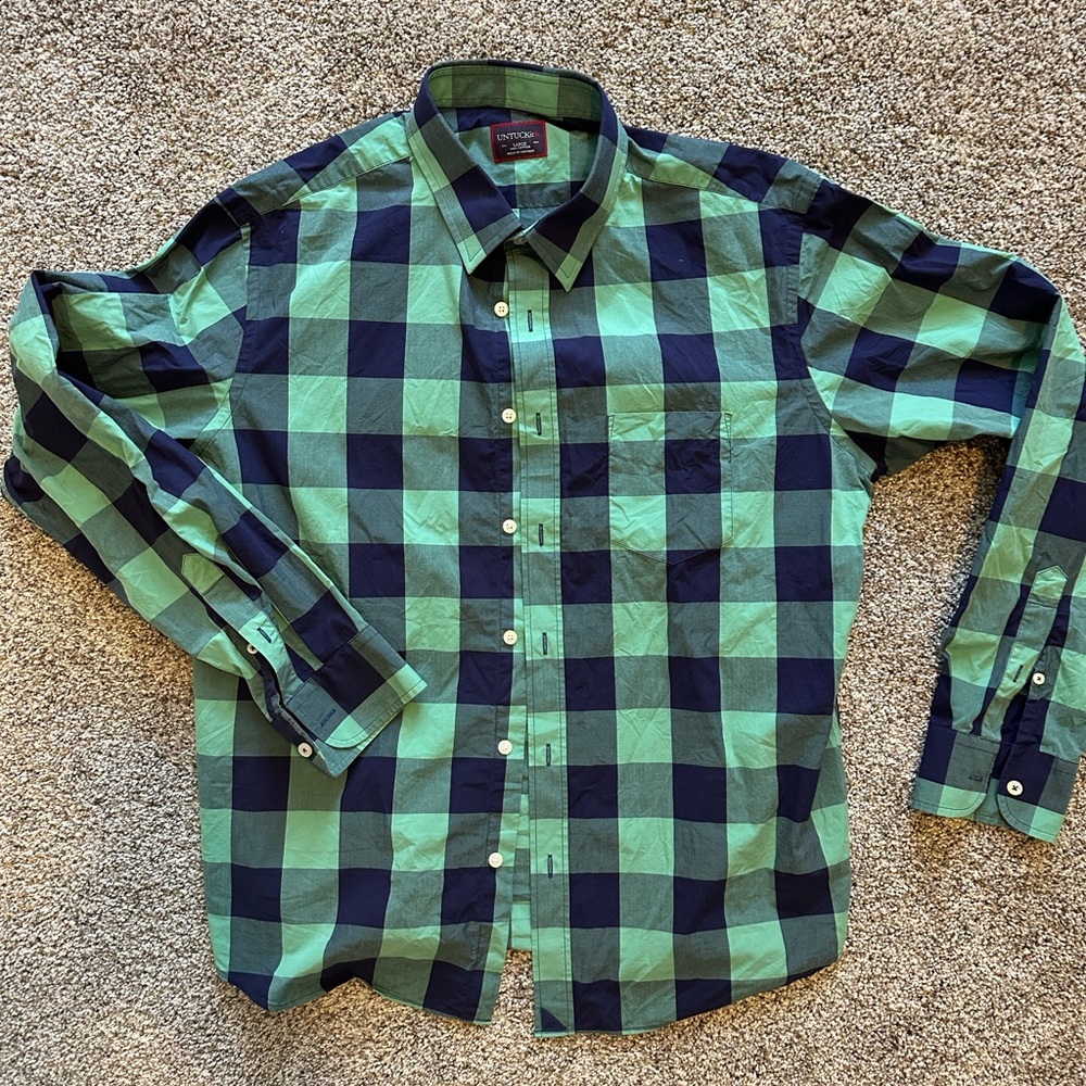 UNTUCKit Men’s Button Up Shirt